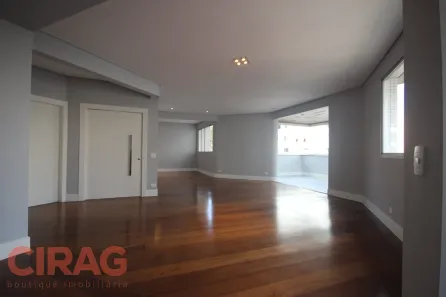 Apartamento com 3 Quartos para venda ou aluguel, 244m² no Vila Uberabinha, São Paulo