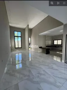 Casa com 3 Quartos à venda, 140m² no Novo Mundo, Uberlândia
