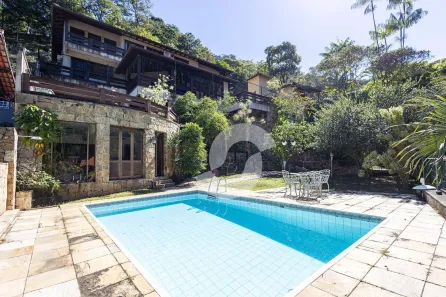 Casa de Condomínio com 4 Quartos à venda, 600m² no Itaipu, Niterói