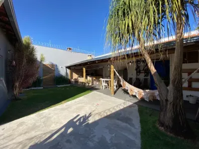 Casa com 3 Quartos à venda, 146m² no Lagoinha, Uberlândia