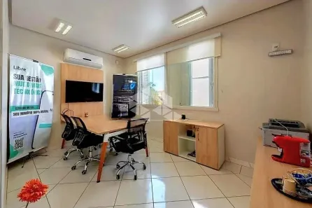 Sala Comercial com 1 Quarto à venda, 71m² no Floresta, Porto Alegre