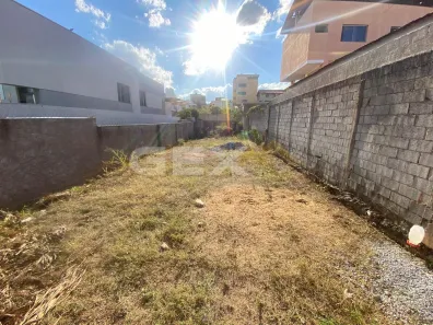 Lote/Terreno à venda, 400m² no Levindo Paula Pereira, Divinópolis
