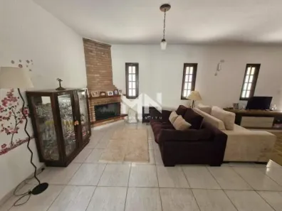 Fazenda/Sítio com 5 Quartos à venda, 1100m² no Varejão, Itu