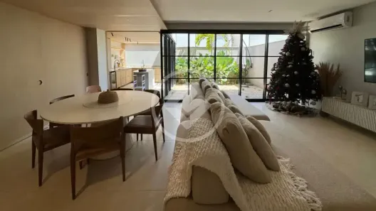 Casa de Condomínio com 3 Quartos à venda, 180m² no Jardim Vitória, Goiânia