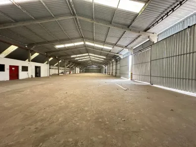 Galpão/Depósito/Armazém para alugar, 2355m² no Jacuhy, Serra