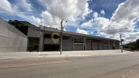 Galpão/Depósito/Armazém para alugar, 580m² no Córrego D'Antas, Nova Friburgo