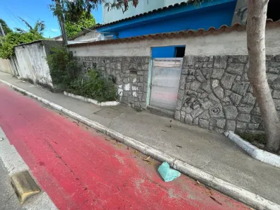 Casa com 2 Quartos para alugar, 90m² no Itapeba, Maricá