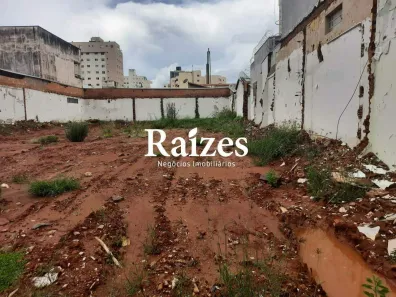 Lote/Terreno à venda, 595m² no Martins, Uberlândia