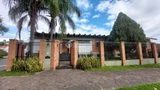 Casa com 4 Quartos à venda, 249m² no Chácara das Pedras, Porto Alegre