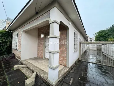 Imóvel Comercial com 3 Quartos para alugar, 140m² no Teresópolis, Porto Alegre