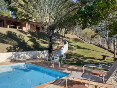 Fazenda/Sítio com 4 Quartos à venda, 200m² no Rosário, Atibaia