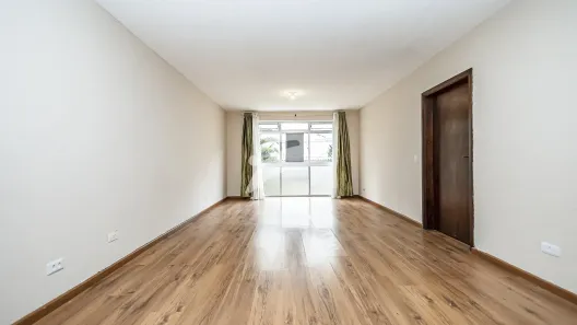 Apartamento com 3 Quartos para alugar, 96m² no Água Verde, Curitiba