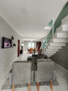 Sobrado com 3 Quartos à venda, 390m² no Novo Pabussu, Caucaia