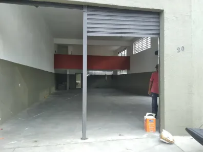 Galpão/Depósito/Armazém à venda, 330m² no Jardim Leocádia, Sorocaba