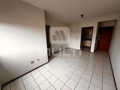 Apartamento com 2 Quartos para alugar, 75m² no Osvaldo Rezende, Uberlândia