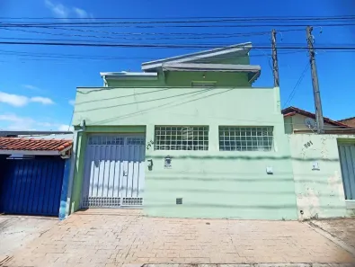 Casa com 2 Quartos à venda, 148m² no Vila Carmelo, Botucatu