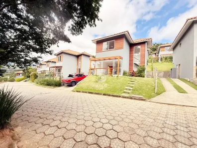 Casa de Condomínio com 2 Quartos à venda, 122m² no Bonsucesso, Petrópolis