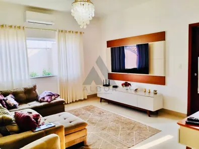 Casa com 3 Quartos à venda, 290m² no Jardim Marabá, Itapetininga