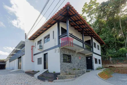 Galpão/Depósito/Armazém para alugar, 365m² no Santa Catarina, Joinville
