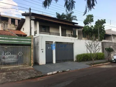 Casa com 3 Quartos à venda, 205m² no Jardim Nápoles, Londrina