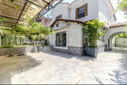Casa com 3 Quartos à venda, 300m² no Pacaembu, São Paulo