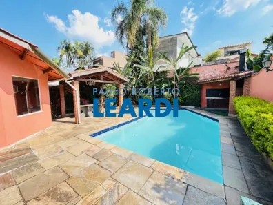 Sobrado com 3 Quartos para alugar, 380m² no Vila Ipojuca, São Paulo