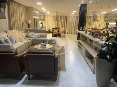 Casa de Condomínio com 3 Quartos à venda, 253m² no Jardins Barcelona, Senador Canedo