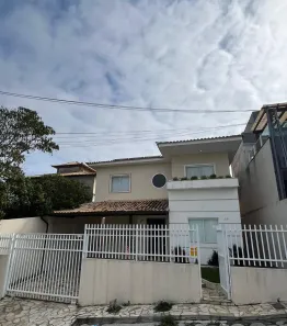 Casa de Condomínio com 4 Quartos à venda, 226m² no Ogiva, Cabo Frio