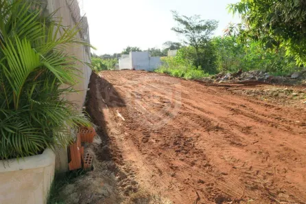 Lote/Terreno à venda, 180m² no Parque Industrial Manchester, Bauru