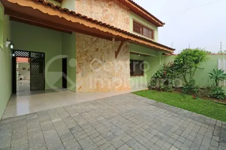 Casa com 4 Quartos à venda, 190m² no Jardim Star, Peruíbe