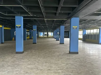 Ponto Comercial para alugar, 1080m² no Estoril, Belo Horizonte