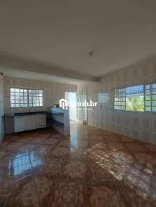 Casa com 3 Quartos para alugar, 285m² no São José, Uberaba