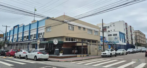 Prédio Comercial com 3 Quartos à venda, 250m² no Balneário, Florianópolis