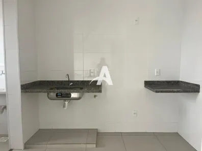 Apartamento com 2 Quartos para alugar, 65m² no Segismundo Pereira, Uberlândia