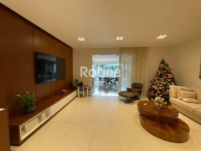 Casa de Condomínio com 3 Quartos à venda, 320m² no Jardim Karaíba, Uberlândia