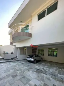 Casa com 3 Quartos para alugar, 378m² no Chácara Girassol, Americana