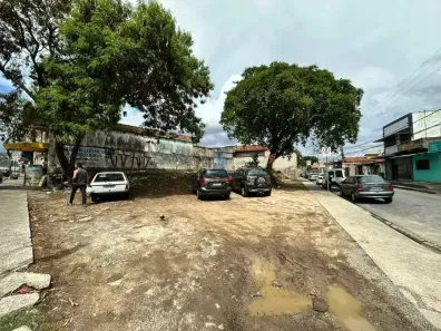 Lote/Terreno à venda, 384m² no Petrolândia, Contagem