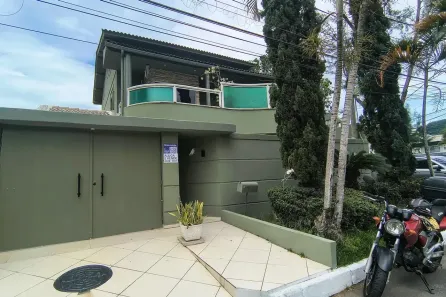 Casa com 3 Quartos para alugar, 300m² no Vargem Pequena, Rio de Janeiro