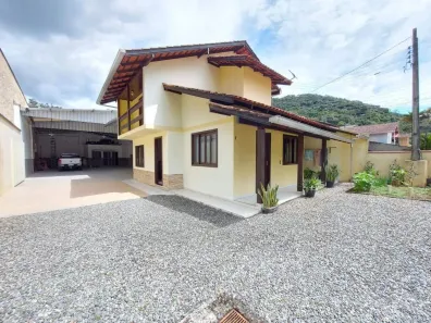 Casa com 2 Quartos à venda, 140m² no São Pedro, Brusque