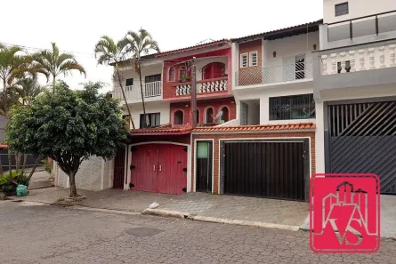 Sobrado com 3 Quartos para venda ou aluguel, 255m² no Jardim Las Vegas, Santo André