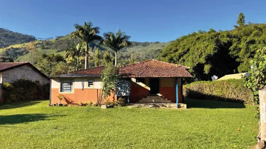 Fazenda/Sítio com 3 Quartos à venda, 1709m² no , São Bento do Sapucaí