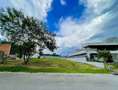 Lote/Terreno à venda, 600m² no Condomínio Residencial Colinas do Paratehy, São José dos Campos