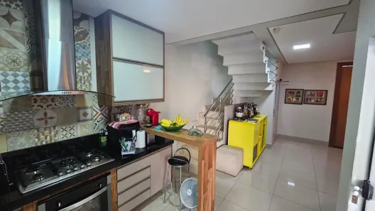 Casa de Condomínio com 3 Quartos para alugar, 180m² no Jardim Itália, Cuiabá