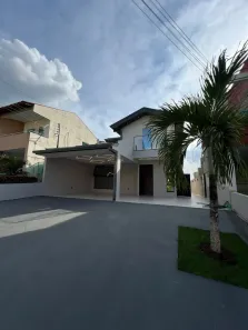 Casa de Condomínio com 5 Quartos à venda, 220m² no Tarumã, Manaus