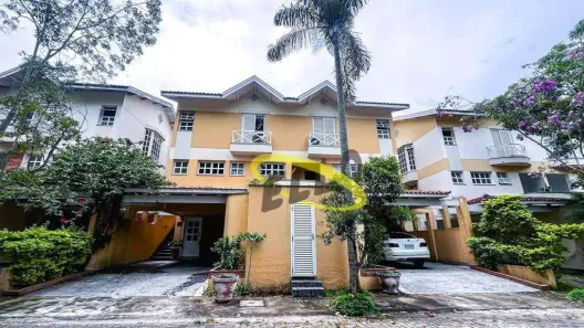 Casa de Condomínio com 4 Quartos à venda, 326m² no Jardim Barbacena, Cotia