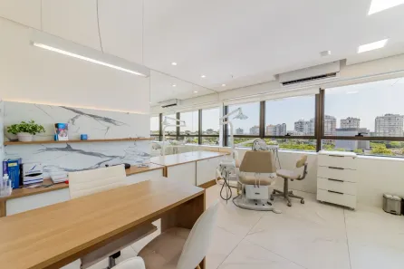 Sala Comercial à venda, 37m² no Chácara das Pedras, Porto Alegre
