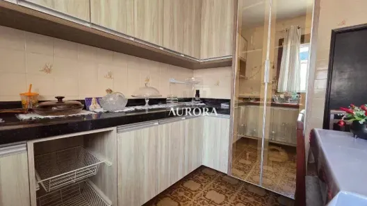 Casa com 4 Quartos à venda, 250m² no Jardim Adriana I, Londrina