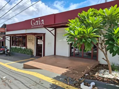 Casa com 6 Quartos para alugar, 300m² no Setor Pedro Ludovico, Goiânia