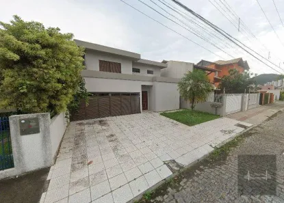 Casa com 7 Quartos à venda, 332m² no Itacorubi, Florianópolis