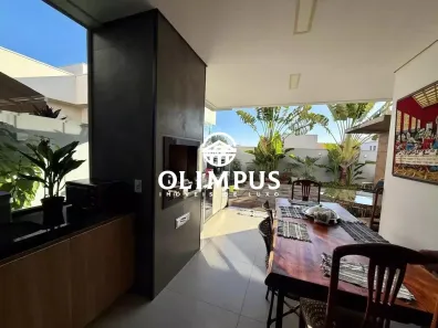 Casa de Condomínio com 3 Quartos à venda, 175m² no Shopping Park, Uberlândia